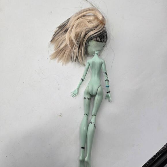 MONSTER HIGH FRANKIE STEIN DOLL 2008 Earings Bracelets Replacements - Picture 4 of 5